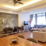 Fahrenheit Condo Bukit Bintang Kl 2R By Roseline